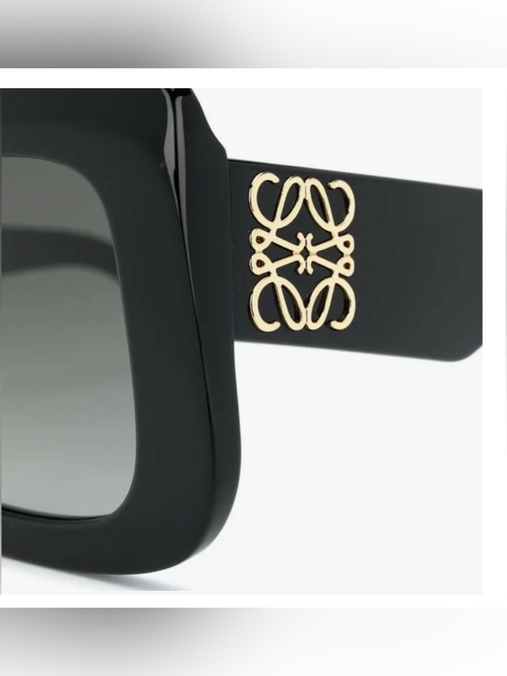 LOEWE
Oversized Square-Frame
Sunglasses - Black.